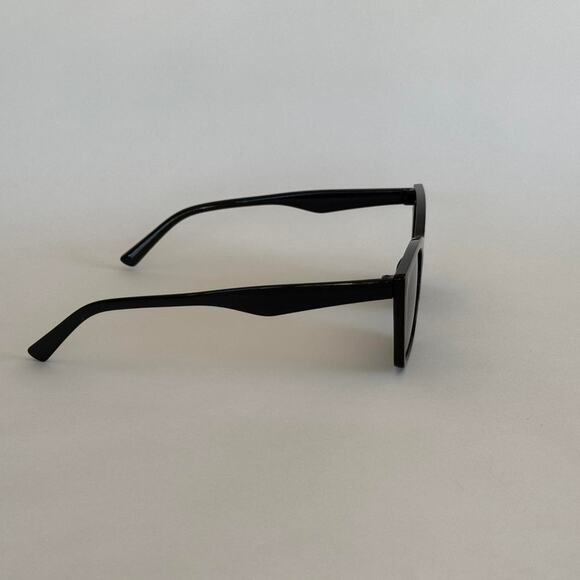 Y2K Black Cat Eye Angled Sunglasses Grey Lens Unisex Retro UVA UVB - Picture 3 of 7